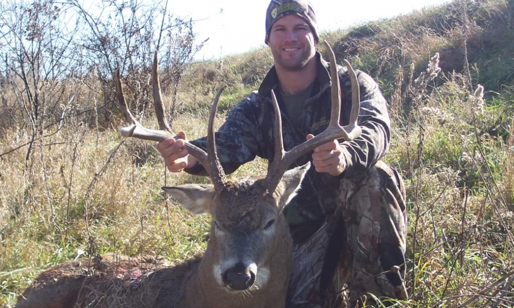 Hunter Shoots 3 Bucks in Less Than 1 Minute